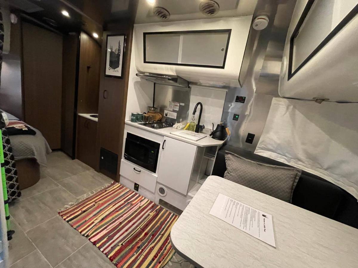 Airstream Caravel 2020 Loblolly Pines Adventure Camp Otel Eureka Springs Dış mekan fotoğraf