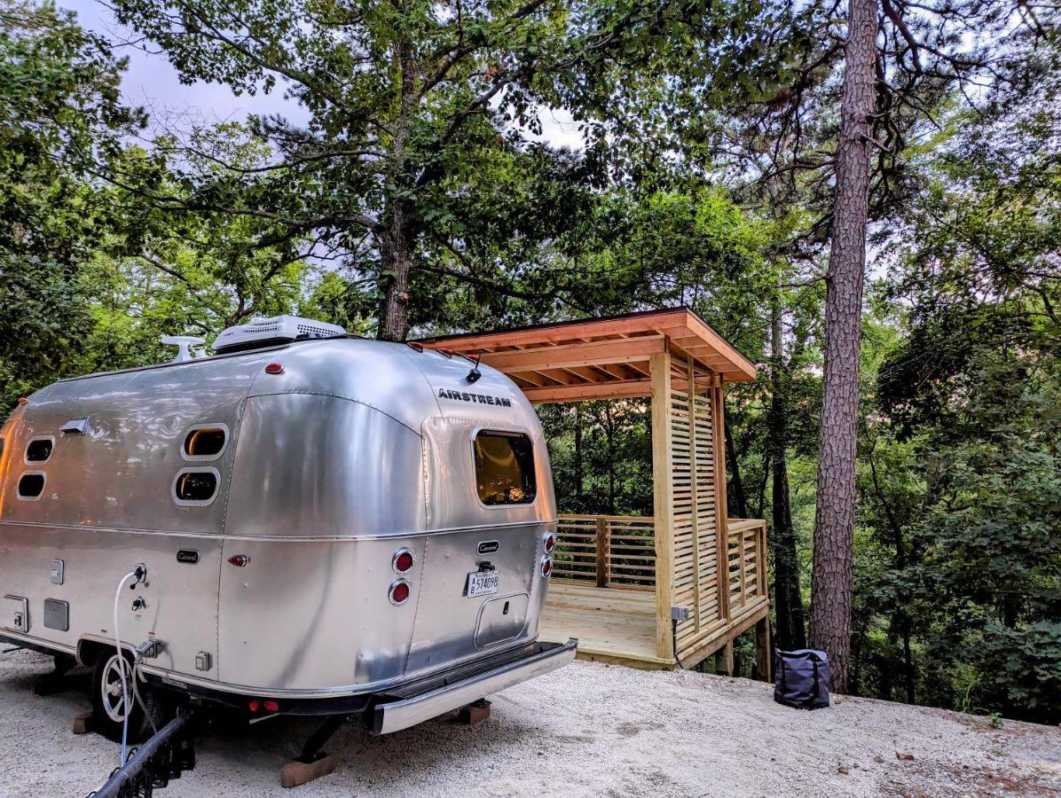 Airstream Caravel 2020 Loblolly Pines Adventure Camp Otel Eureka Springs Dış mekan fotoğraf